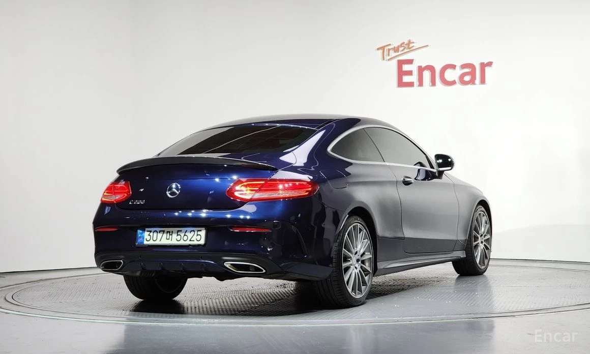 Mercedes-Benz C 200, снимка 2 - Автомобили и джипове - 54971184