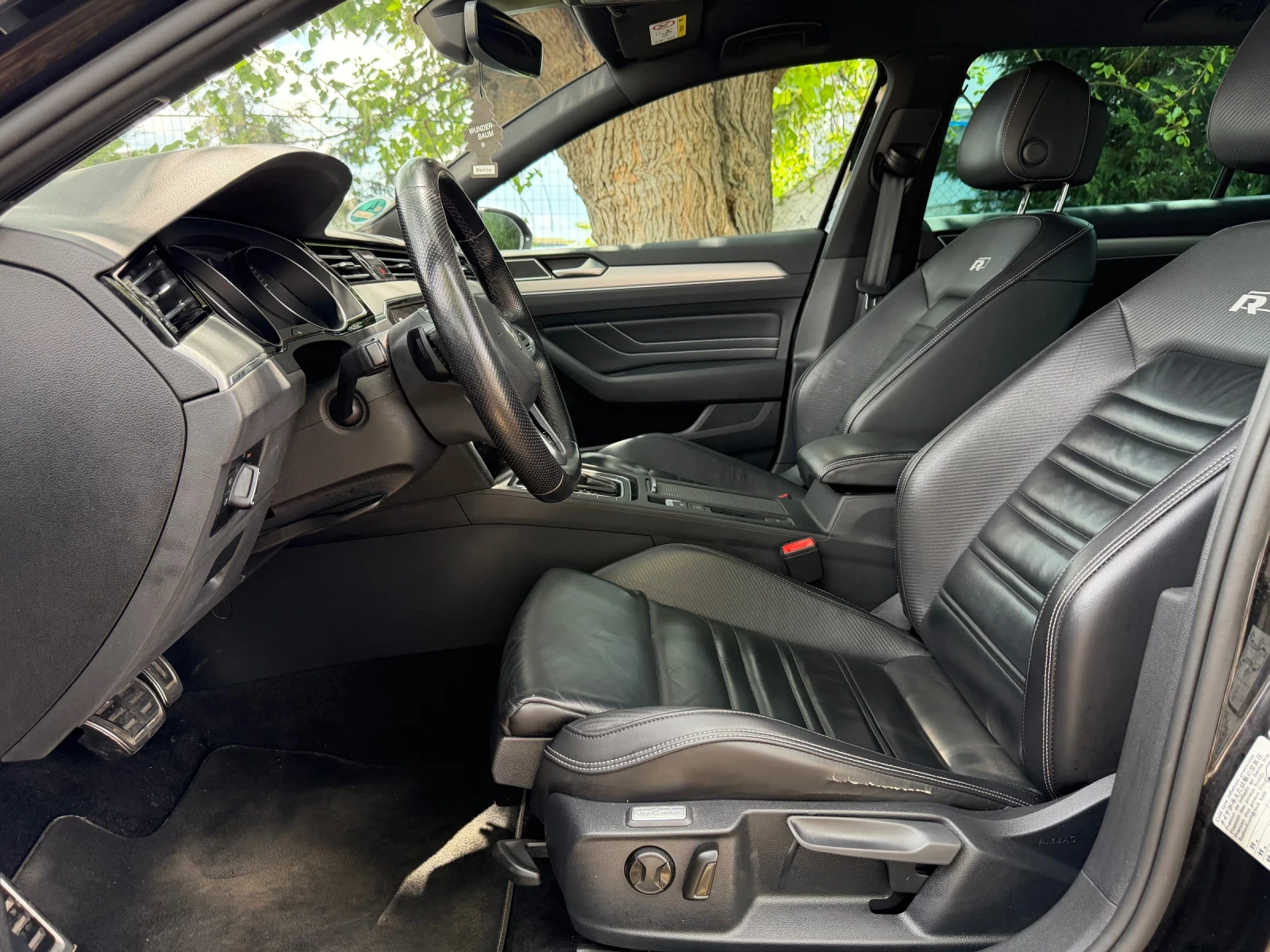 VW Passat 2.0TDI R-Line, снимка 7 - Автомобили и джипове - 55161781