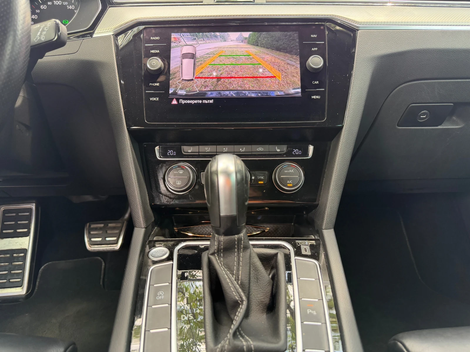 VW Passat 2.0TDI R-Line, снимка 11 - Автомобили и джипове - 55161781