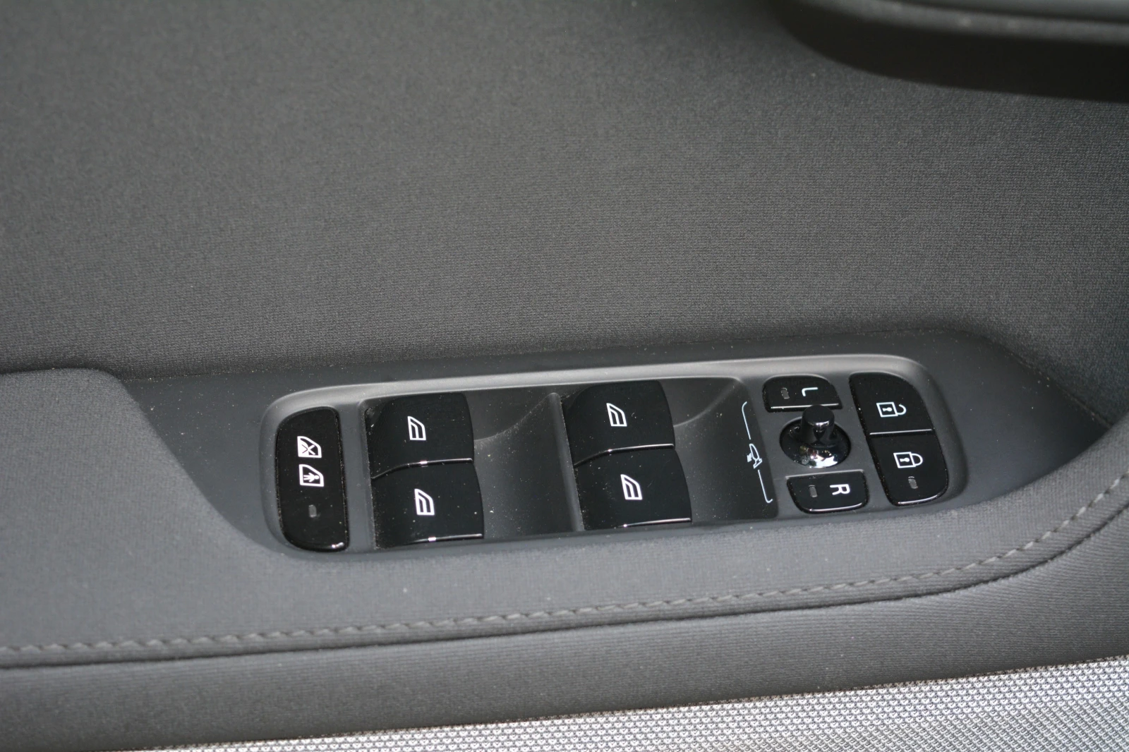 Polestar 2, снимка 9 - Автомобили и джипове - 55191743