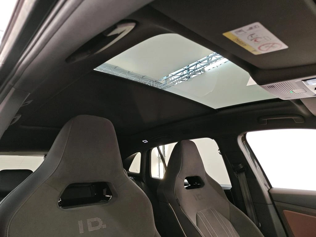 VW ID.4 204к.с.82KW, снимка 14 - Автомобили и джипове - 55701821