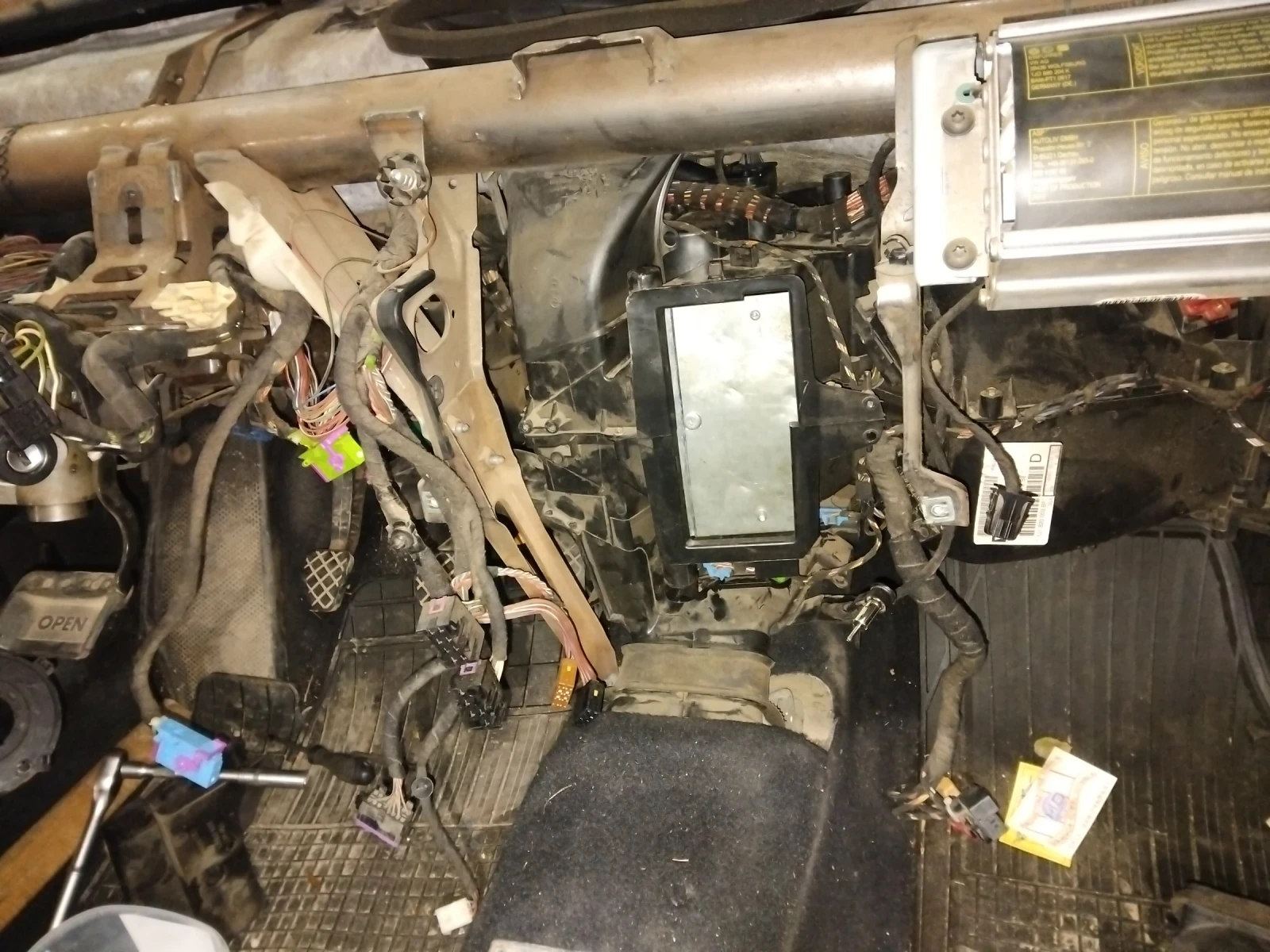 VW Golf 1.9tdi 101hp, снимка 8 - Автомобили и джипове - 55729711