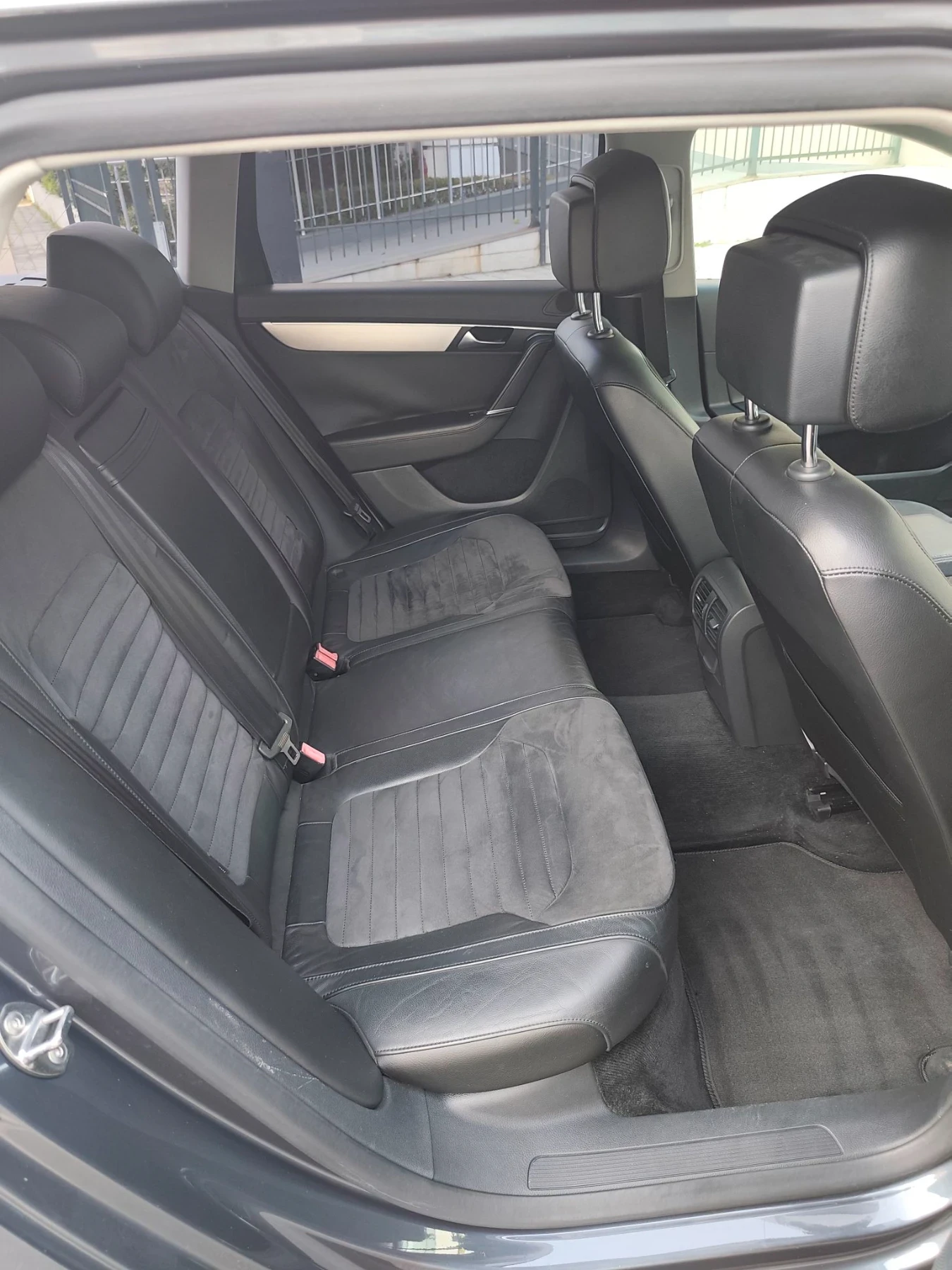 VW Passat 2.0TDI DSG Педгрев Кожа ПЕРФЕКТНО!!!, снимка 14 - Автомобили и джипове - 55747457