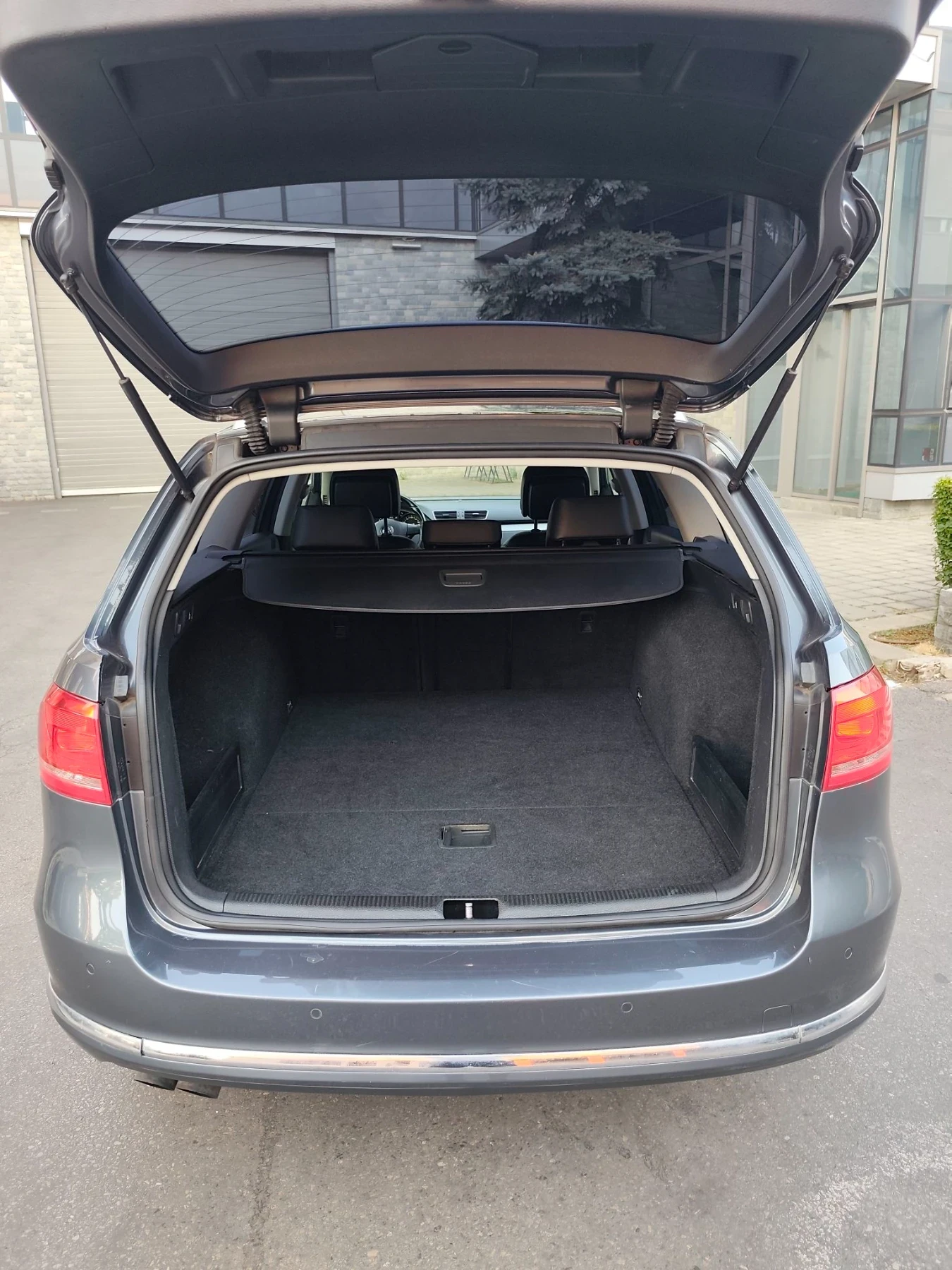 VW Passat 2.0TDI DSG Педгрев Кожа ПЕРФЕКТНО!!!, снимка 16 - Автомобили и джипове - 55747457