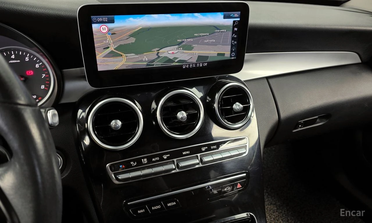 Mercedes-Benz C 200, снимка 14 - Автомобили и джипове - 56076863