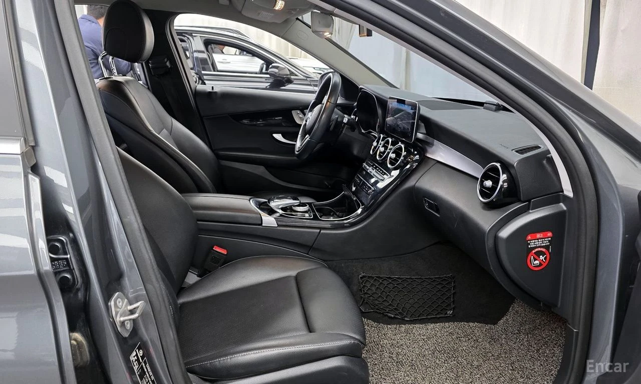 Mercedes-Benz C 200, снимка 11 - Автомобили и джипове - 56076863