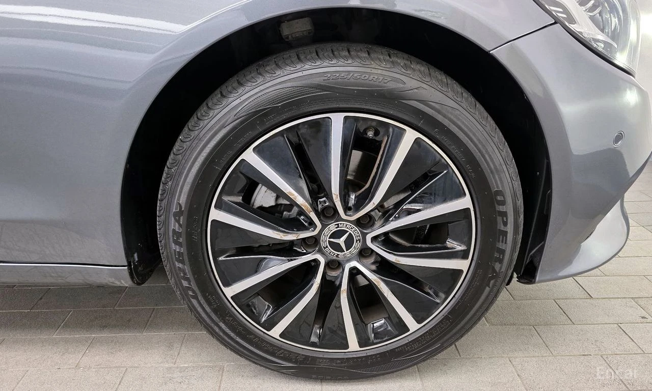 Mercedes-Benz C 200, снимка 5 - Автомобили и джипове - 56076863