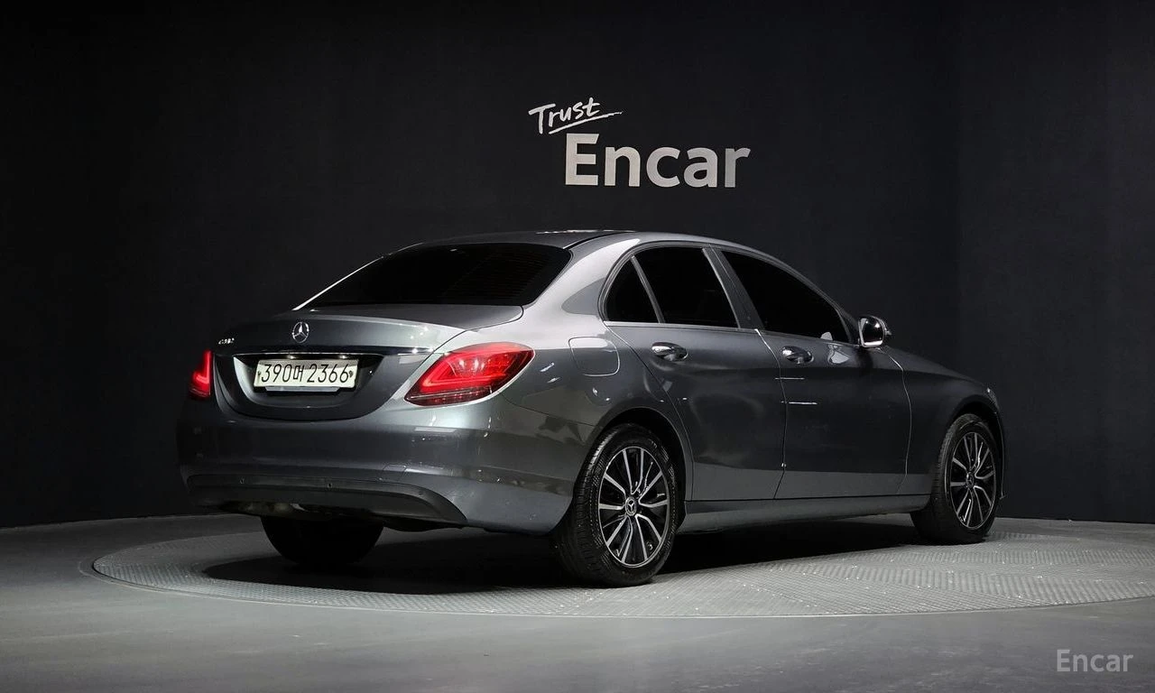 Mercedes-Benz C 200, снимка 2 - Автомобили и джипове - 56076863