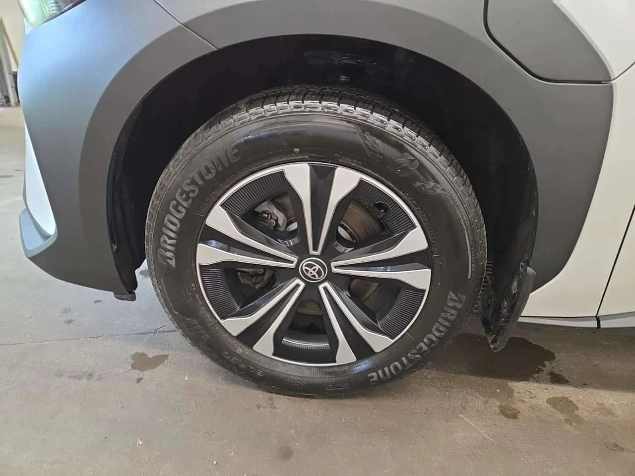 Toyota bZ4X, снимка 6 - Автомобили и джипове - 56697164