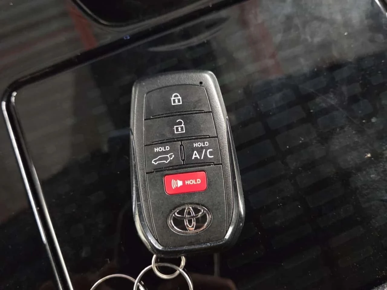 Toyota bZ4X, снимка 8 - Автомобили и джипове - 56697164