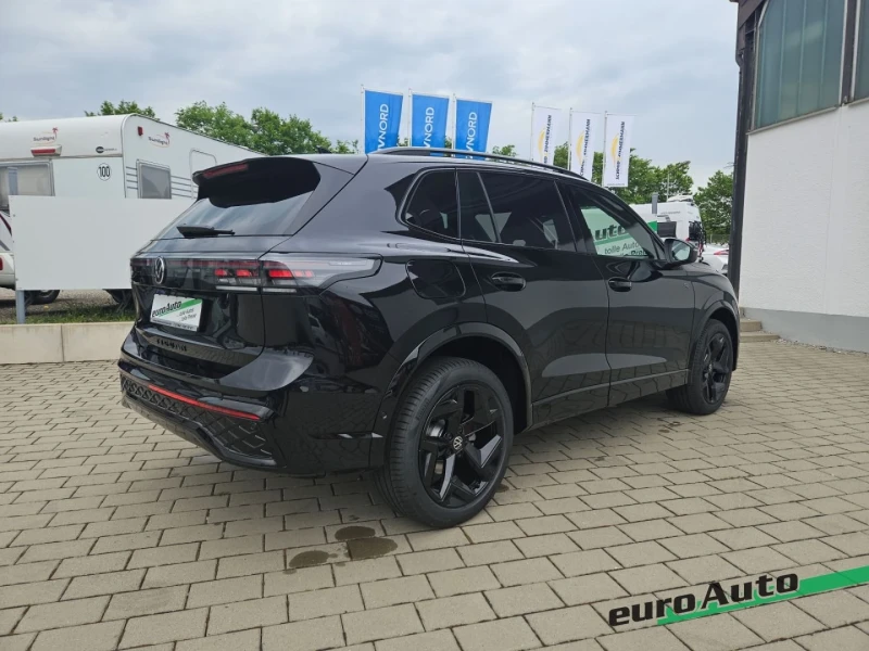 VW Tiguan R-Line 2.0 TDi DSG 4Motion Black ОЧАКВАН ВНОС , снимка 4 - Автомобили и джипове - 49484335