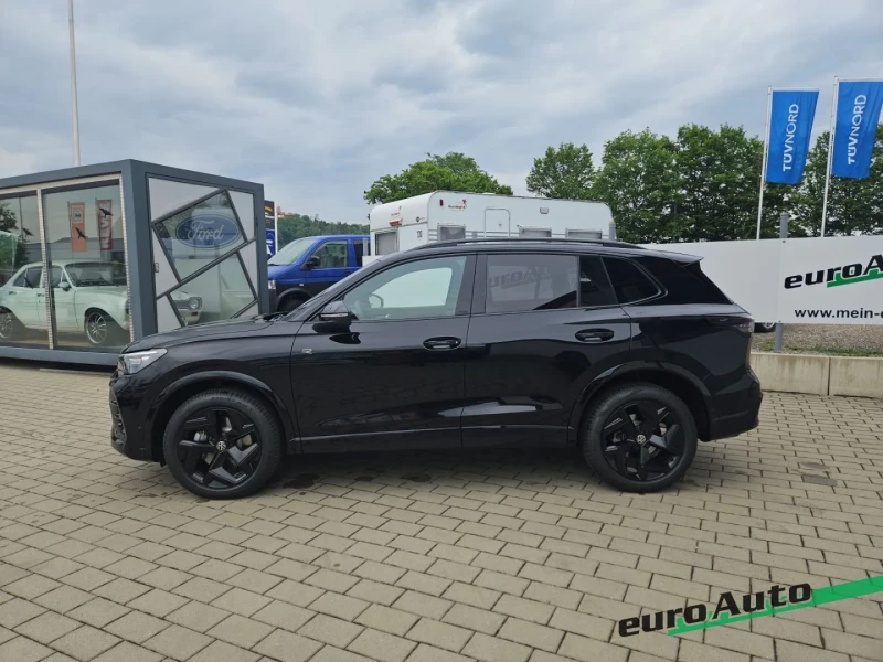 VW Tiguan R-Line 2.0 TDi DSG 4Motion Black ОЧАКВАН ВНОС , снимка 6 - Автомобили и джипове - 49484335