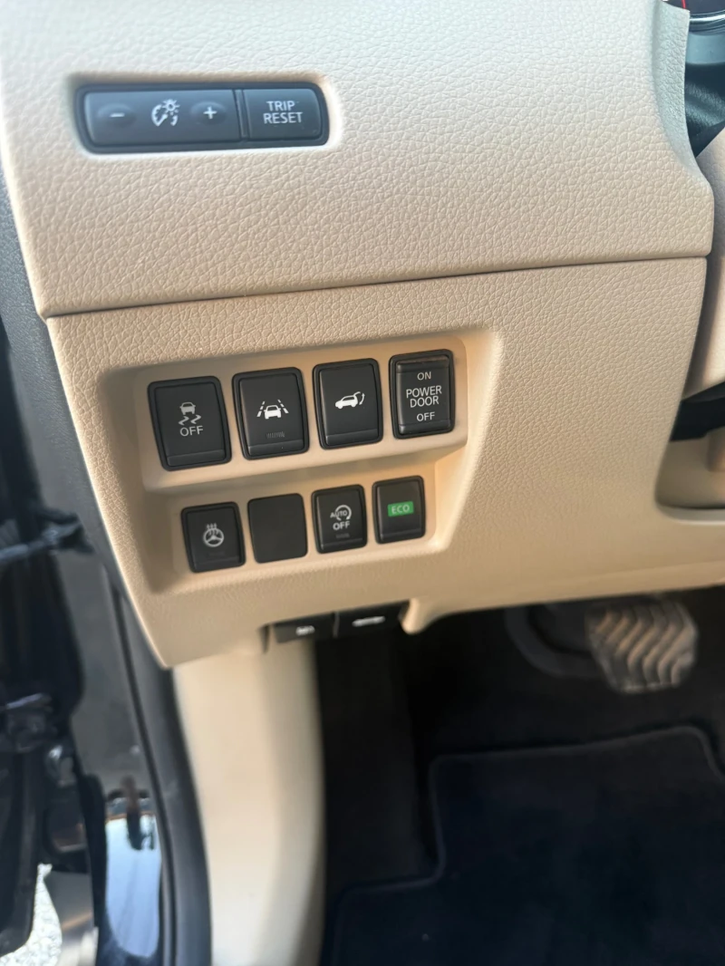Nissan X-trail 2.4, 177hp, 7места, снимка 8 - Автомобили и джипове - 51852280