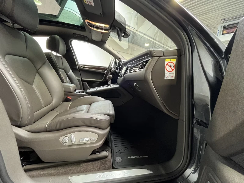 Porsche Macan 3.0TDI/265HP/PANORAMA/MEMORY/CAM/NAVI/114D, снимка 6 - Автомобили и джипове - 51906761