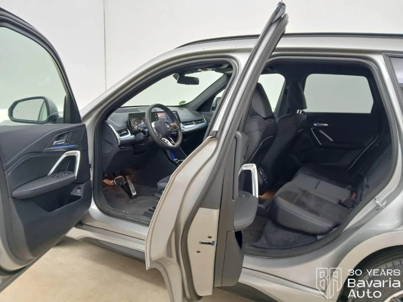 BMW iX1 20 eDrive M Sport Paket, снимка 5 - Автомобили и джипове - 52748906