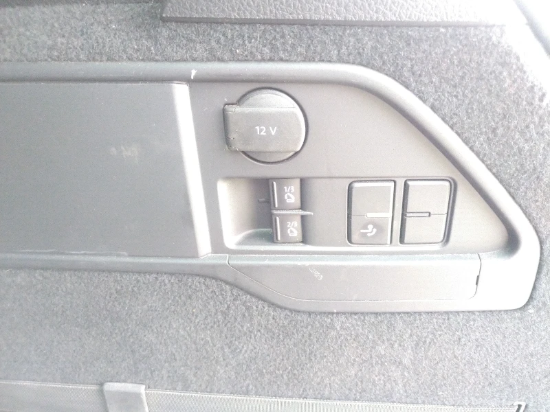 VW Touareg, снимка 11 - Автомобили и джипове - 53049252