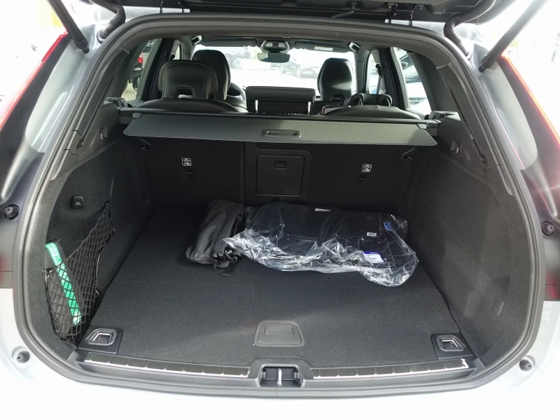 Volvo XC60 NEW 2026MY Black Edition T6 AWD, снимка 17 - Автомобили и джипове - 53560981