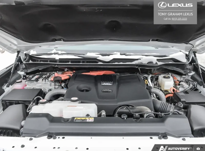 Toyota Sequoia RUNNING BOARDS* COOLED&HEATED SEATS* PANO, снимка 8 - Автомобили и джипове - 53574351