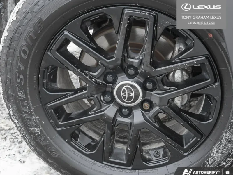 Toyota Sequoia RUNNING BOARDS* COOLED&HEATED SEATS* PANO, снимка 7 - Автомобили и джипове - 53574351