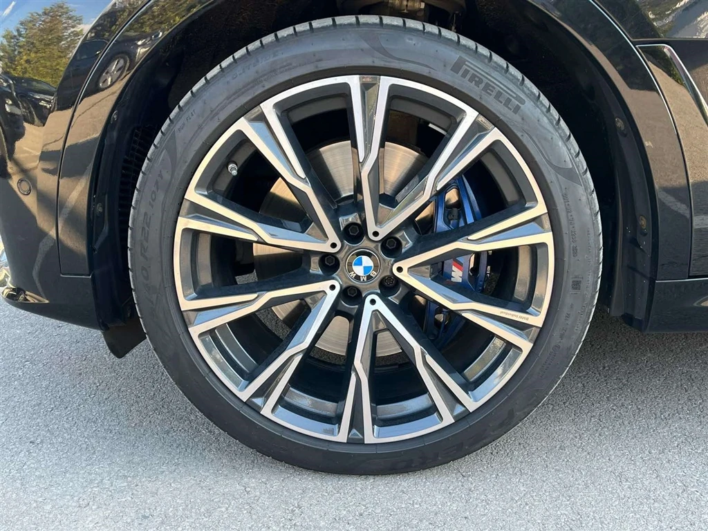 BMW X7 M50i - изображение 7