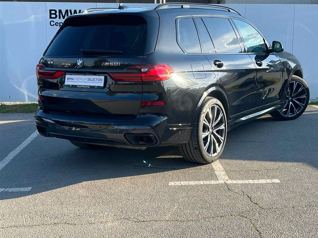 BMW X7 M50i - изображение 3