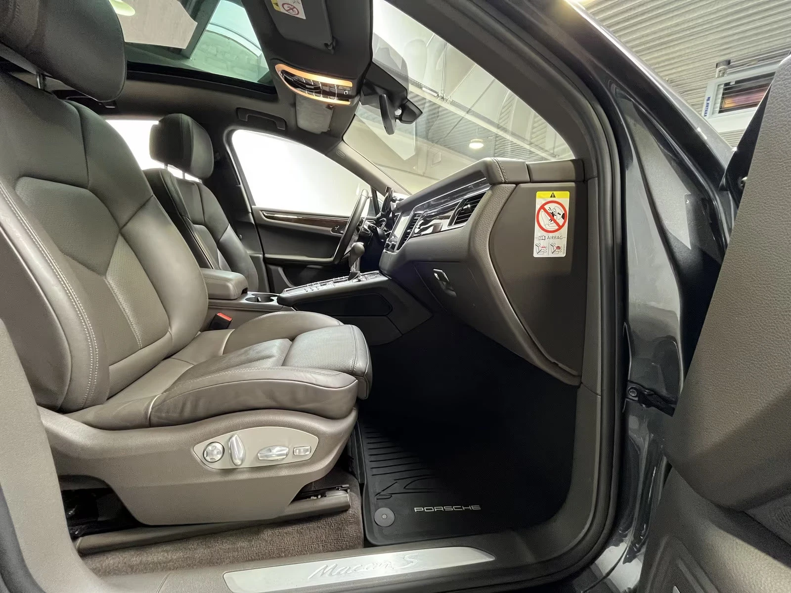 Porsche Macan 3.0TDI/265HP/PANORAMA/MEMORY/CAM/NAVI/114D - изображение 6