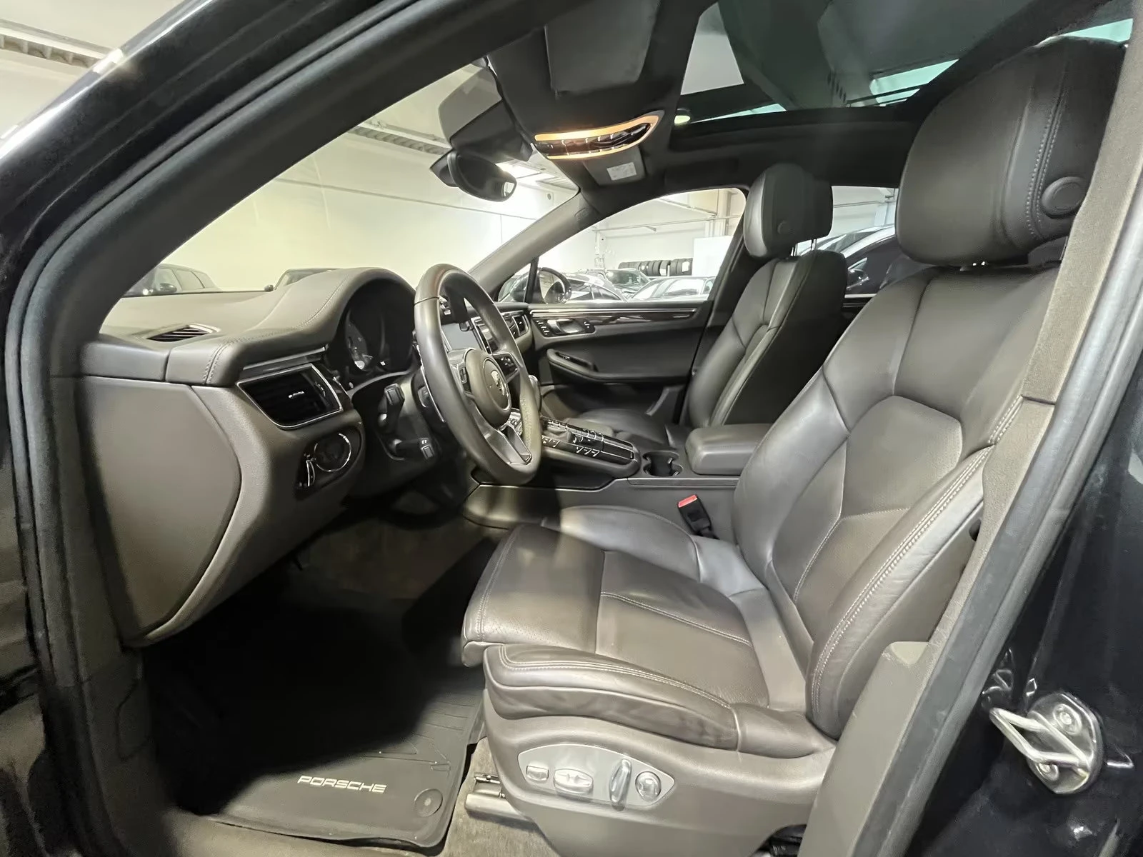 Porsche Macan 3.0TDI/265HP/PANORAMA/MEMORY/CAM/NAVI/114D - изображение 5
