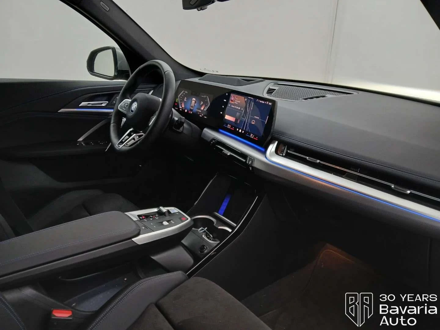 BMW iX1 20 eDrive M Sport Paket - изображение 7