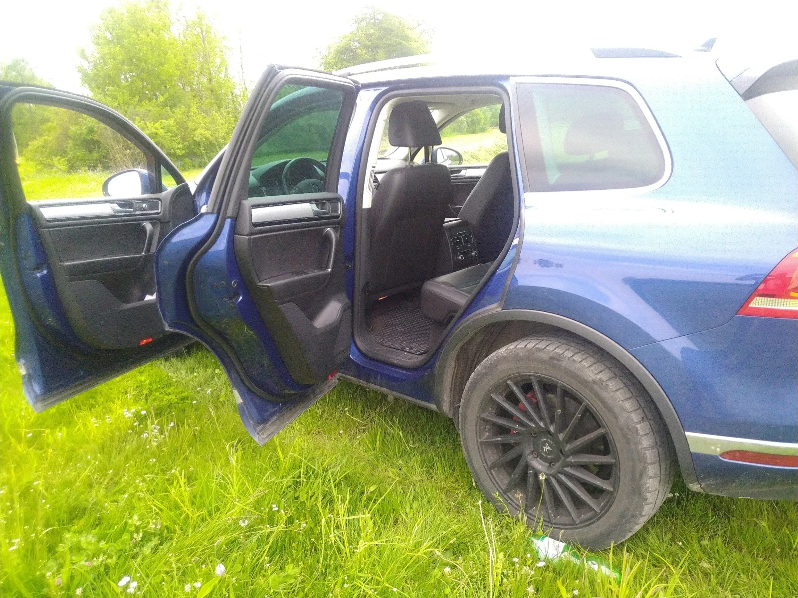 VW Touareg, снимка 16 - Автомобили и джипове - 53901722