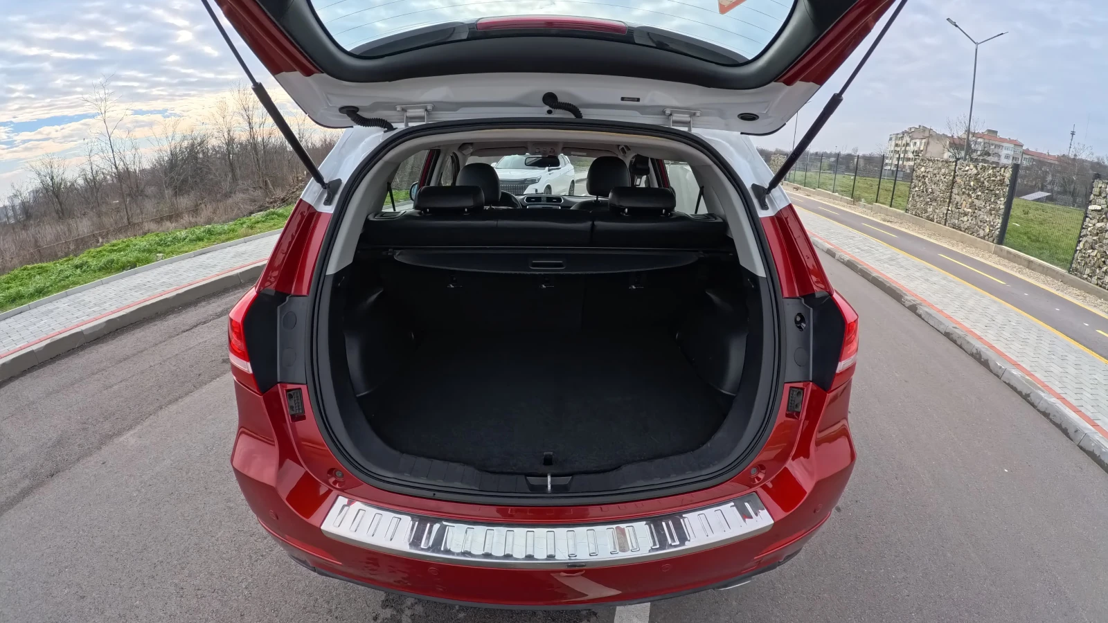 Haval H2, снимка 10 - Автомобили и джипове - 54372943