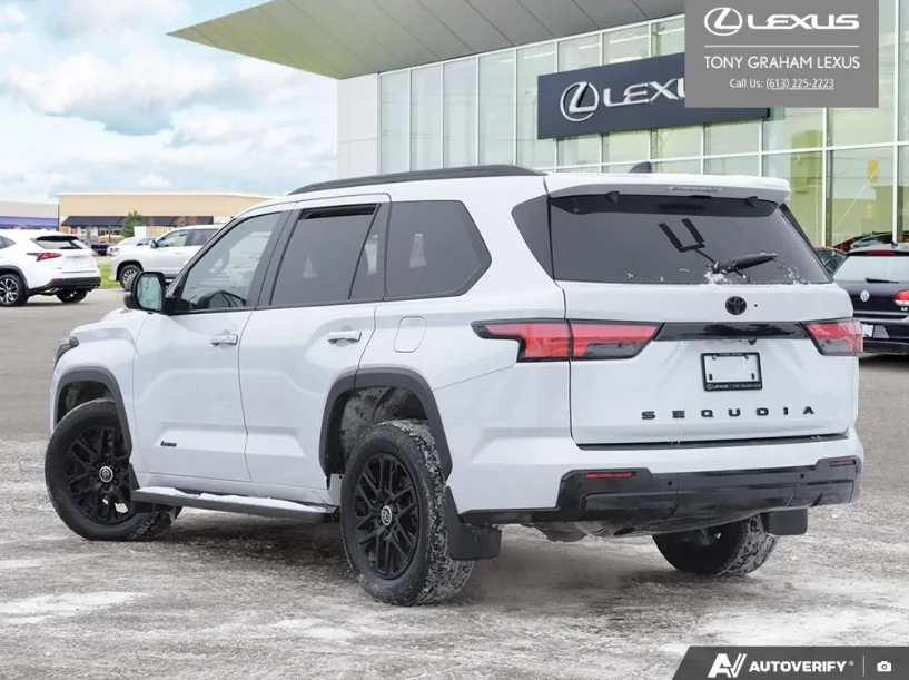 Toyota Sequoia RUNNING BOARDS* COOLED&HEATED SEATS* PANO - изображение 4