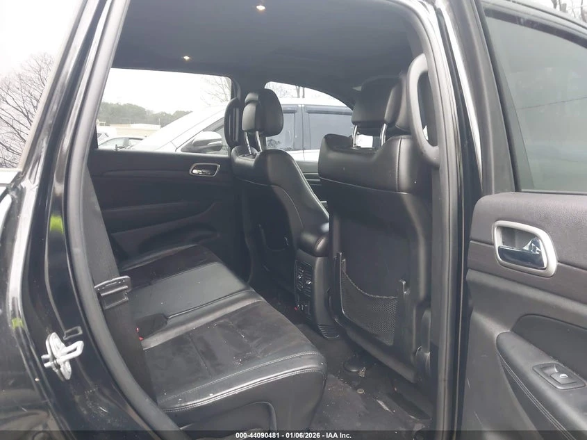 Jeep Grand cherokee Altitude 4X2 - изображение 8