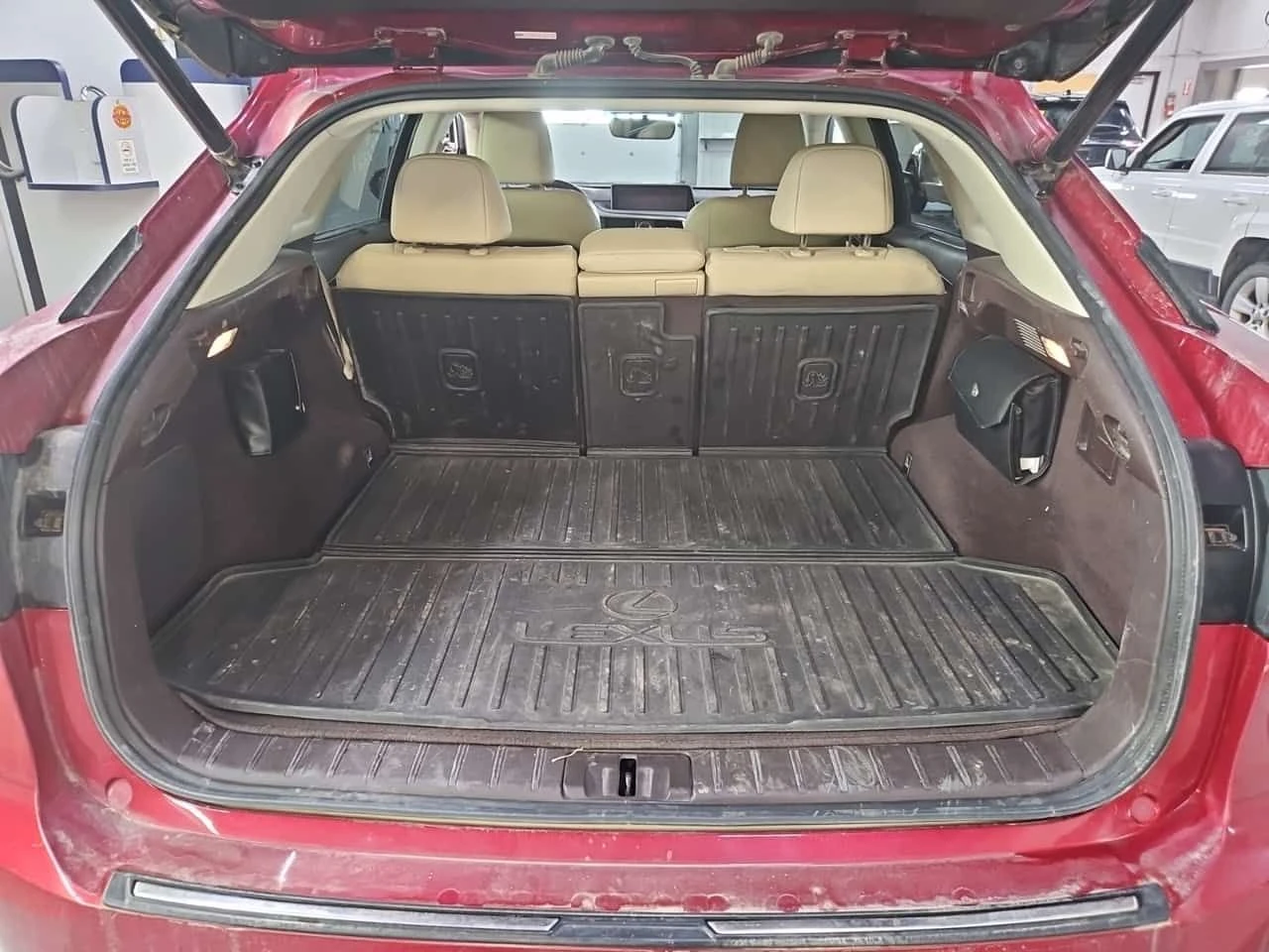 Lexus RX 350 AWD 4DR/ CARFAX /Кожа/Панорама/Подгрев/ 2 Ключа, снимка 12 - Автомобили и джипове - 53714726