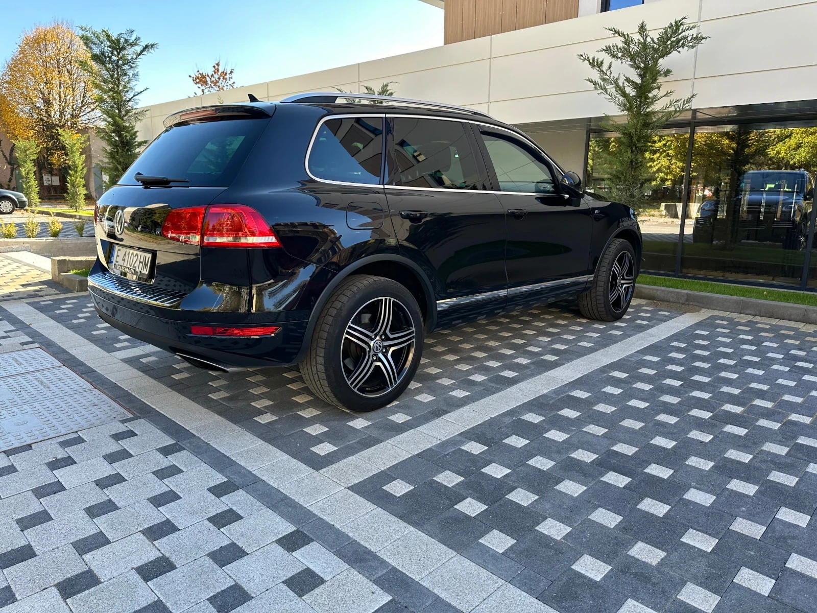 VW Touareg FULL R LINE 4.2 TDI, снимка 6 - Автомобили и джипове - 53968578