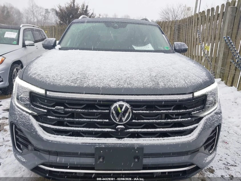 VW Atlas * Sel Premium R-Line* , снимка 12 - Автомобили и джипове - 54049624