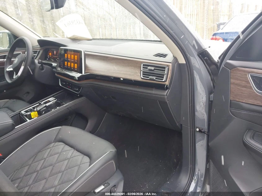 VW Atlas * Sel Premium R-Line* , снимка 5 - Автомобили и джипове - 54049624