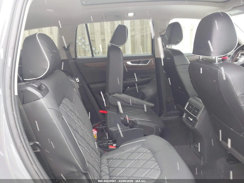 VW Atlas * Sel Premium R-Line* , снимка 8 - Автомобили и джипове - 54049624