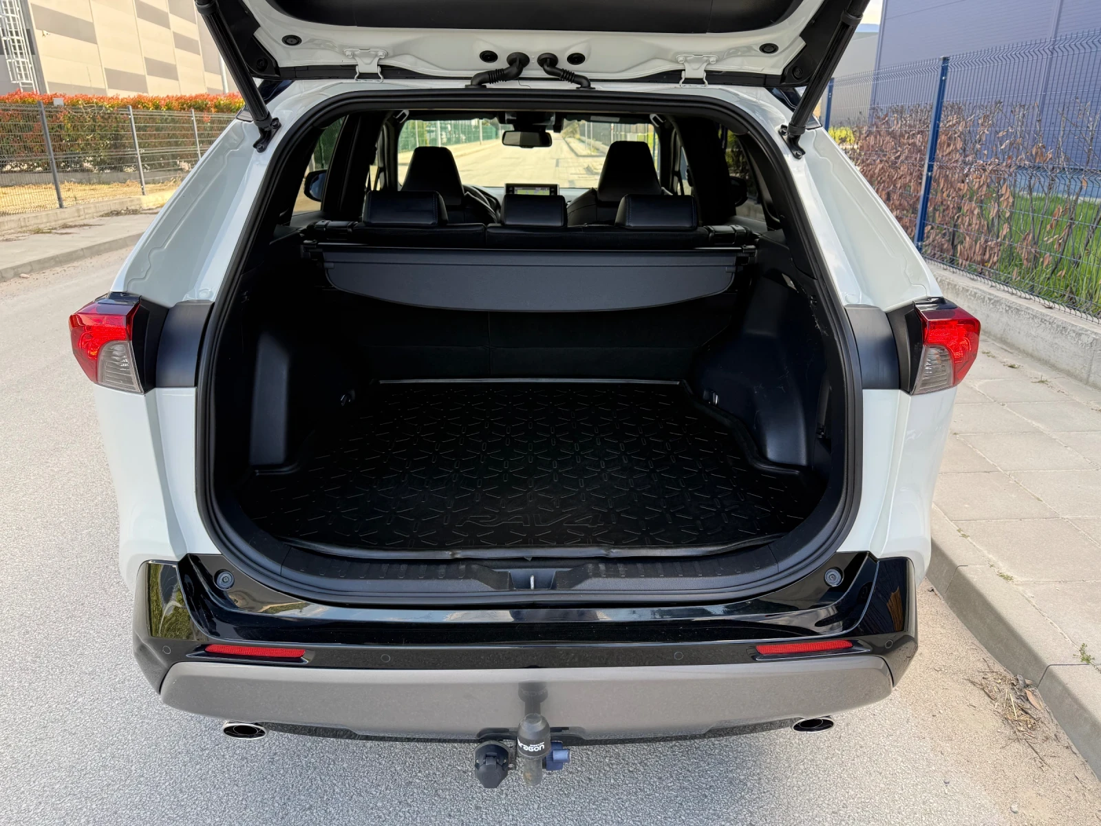 Toyota Rav4 2.5 218�.�. HYBRID* LED* STYLE* ��������* ������� | Mobile.bg � ����������� 4