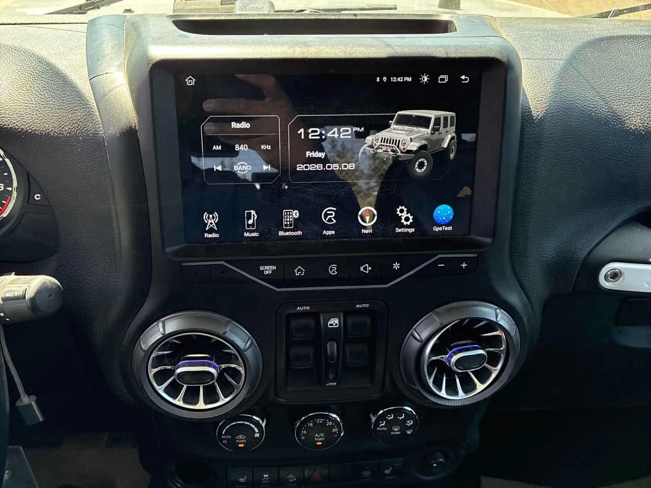 Jeep Wrangler * Sahara * CARFAX * БЕЗ ПЪРВОНАЧАЛНА ВНОСКА, снимка 9 - Автомобили и джипове - 54564316