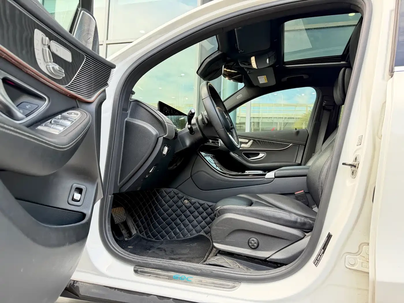 Mercedes-Benz EQC 400* 4 MATIC* 79.2KWH* AMG PK* �����* 360* ACC | Mobile.bg � ����������� 8