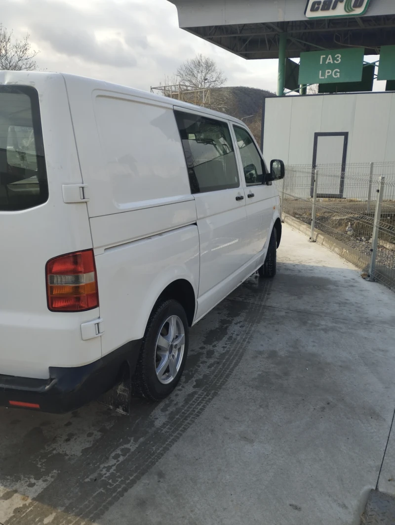 VW T5, снимка 8 - Бусове и автобуси - 48488453