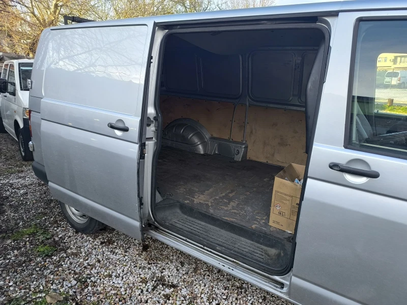 VW T5, снимка 6 - Бусове и автобуси - 48537839