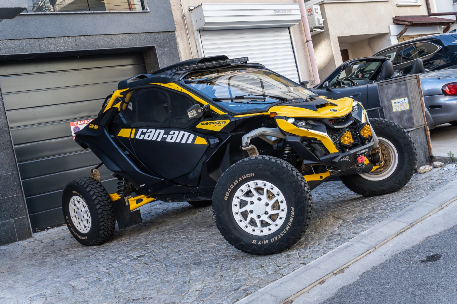 Can-Am Maverick R X RS 