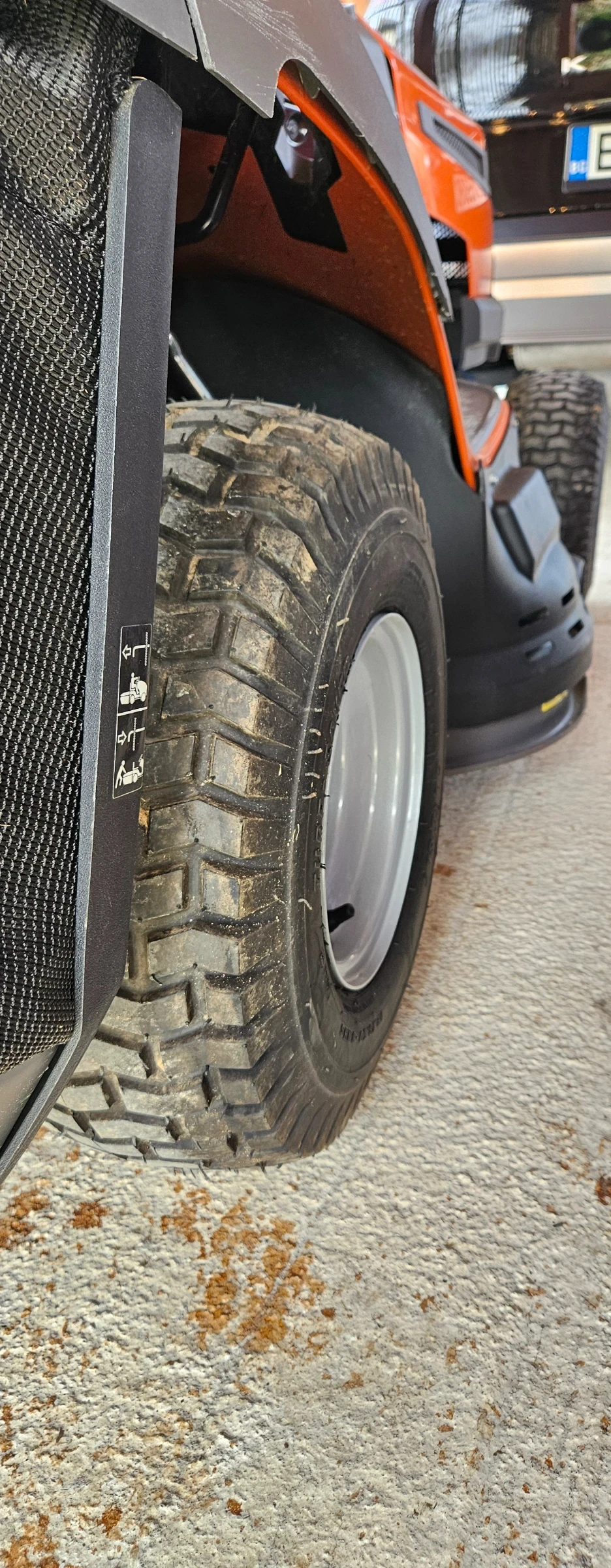 Сенокосачка Друга марка Husqvarna TC138L, снимка 5 - Селскостопанска техника - 54585418