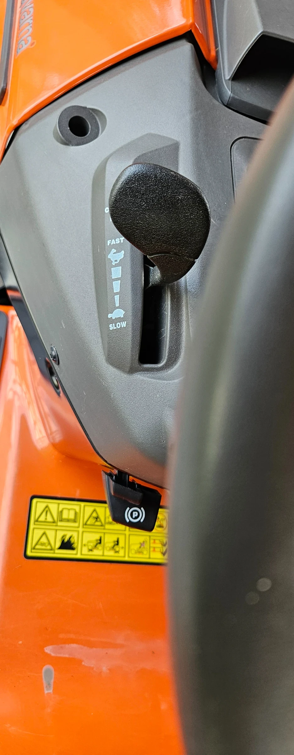 Сенокосачка Друга марка Husqvarna TC138L, снимка 3 - Селскостопанска техника - 54585418
