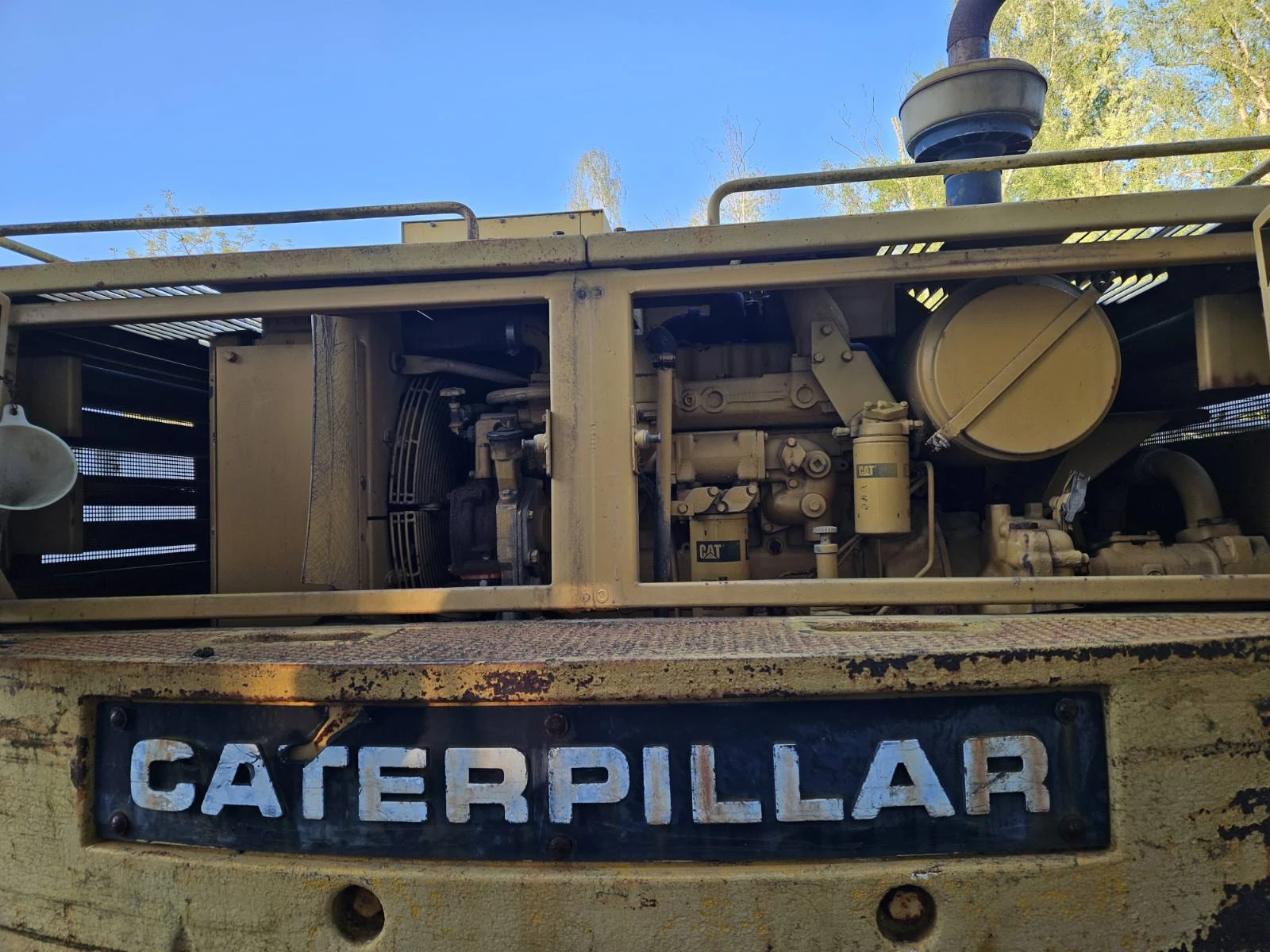 ����� Cat 215BLC | Mobile.bg � ����������� 16