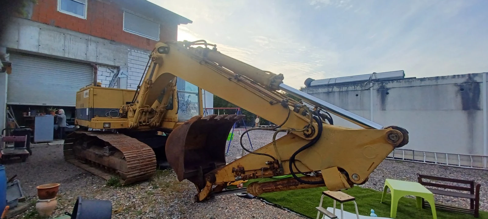 Багер Cat 215BLC, снимка 2 - Индустриална техника - 54798454