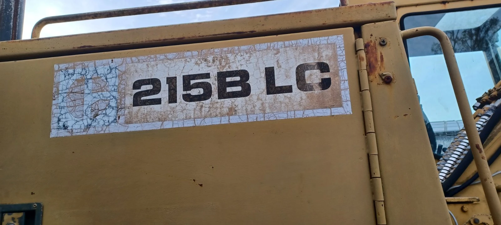 Багер Cat 215BLC, снимка 4 - Индустриална техника - 54202479
