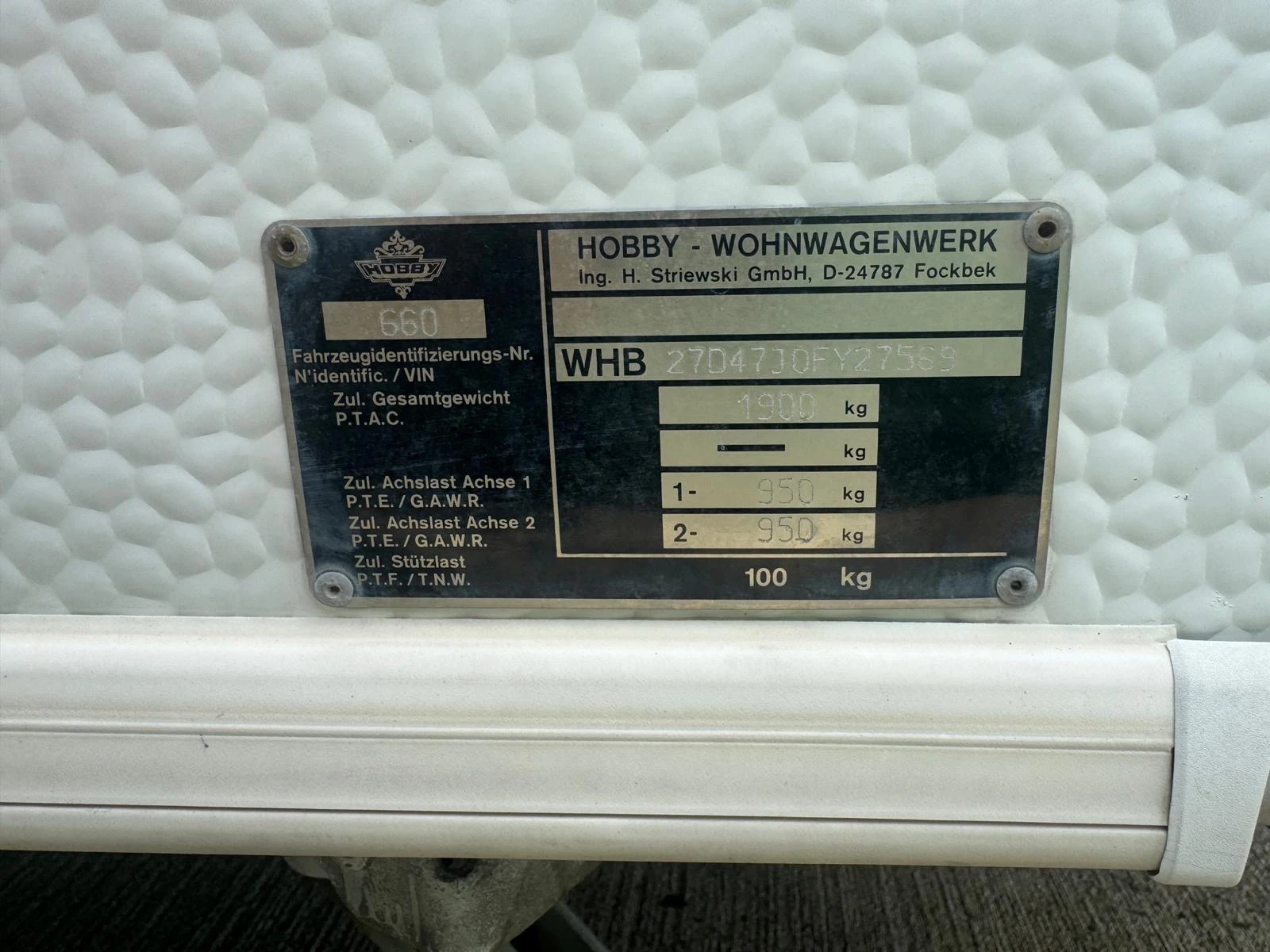 Каравана Hobby 660, снимка 7 - Каравани и кемпери - 55406364