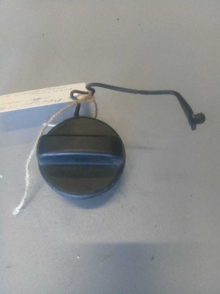 Капачка резервоар Лексус ИС220